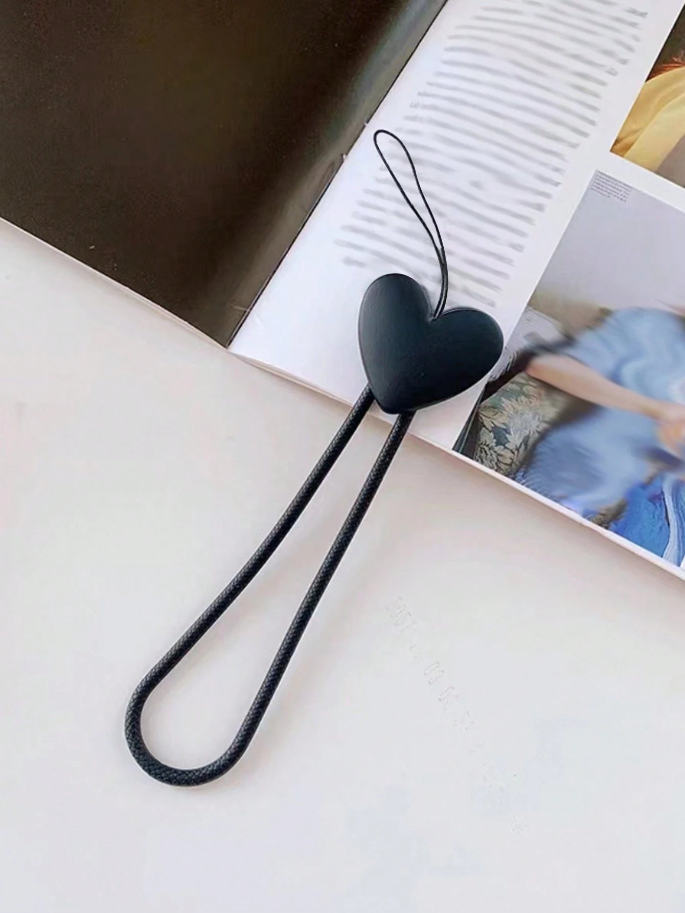 Heart Shaped Silicone Minimalist Luxury Niche Casual Versatile Phone Lanyard Gifts For Mother, Family, Friends, Birthday, Holiday Phone Charm, Phone Chain