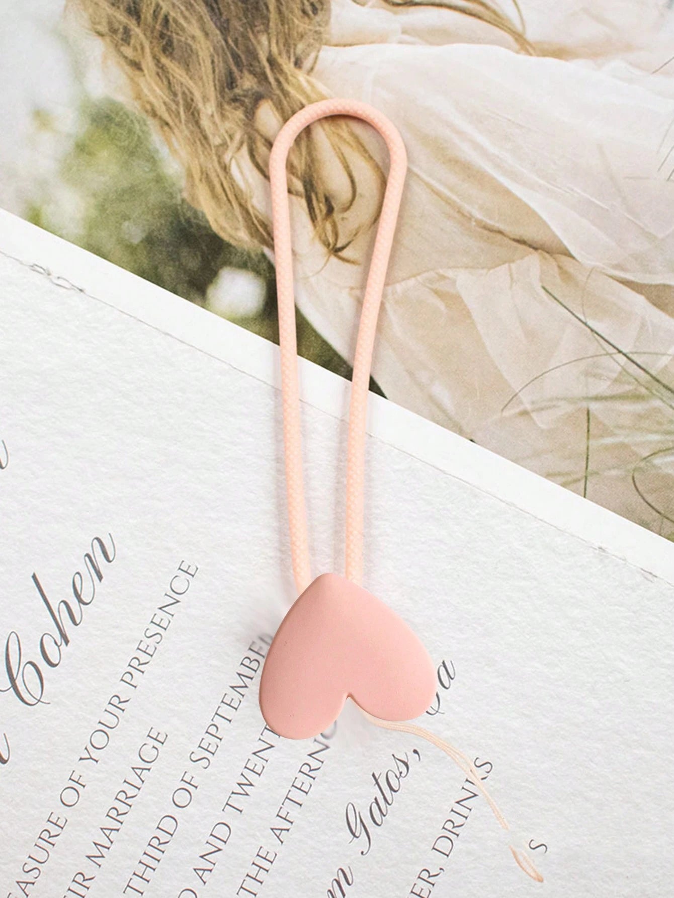 Heart Shaped Silicone Minimalist Luxury Niche Casual Versatile Phone Lanyard Gifts For Mother, Family, Friends, Birthday, Holiday Phone Charm, Phone Chain