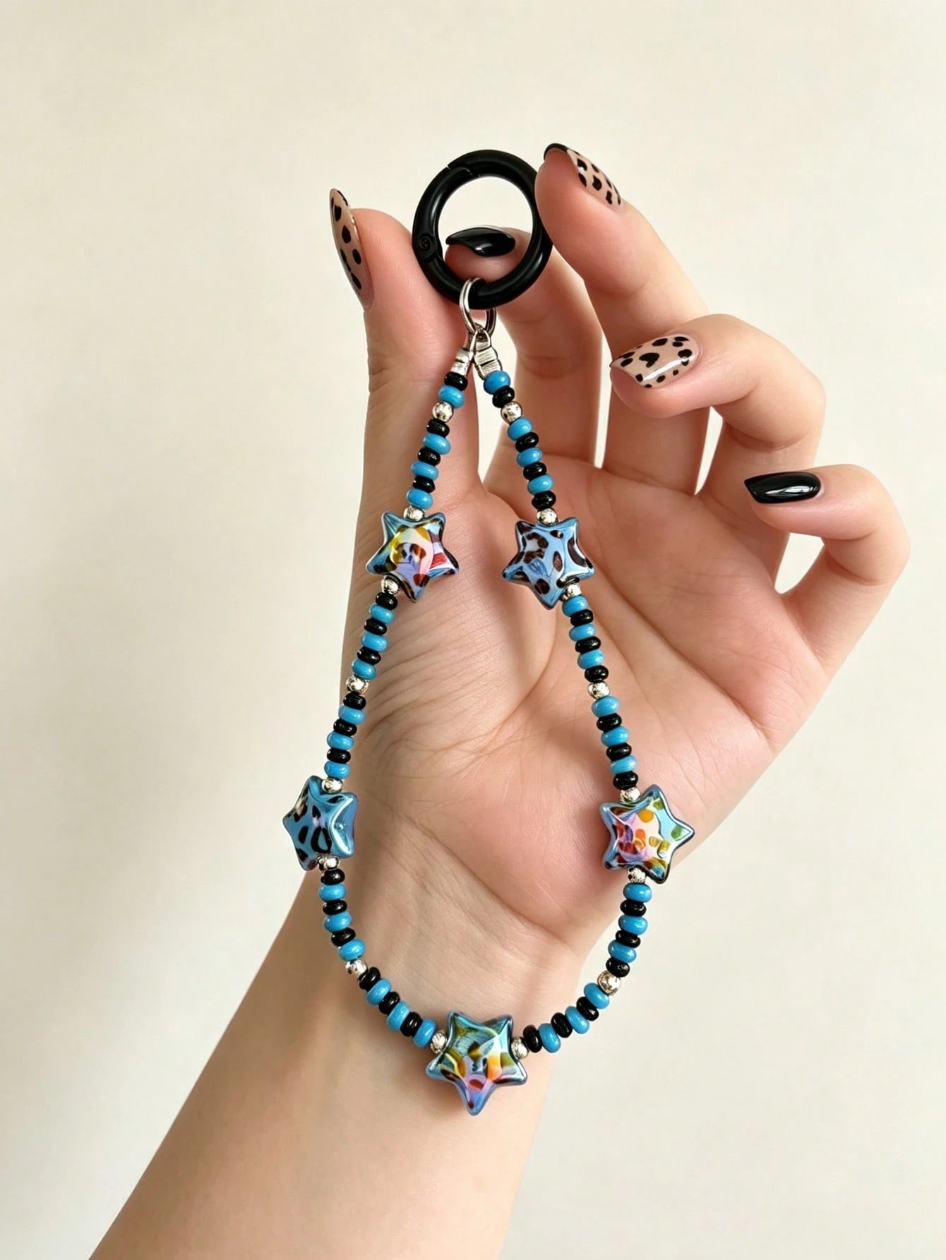 Innovative Laser Leopard Print Star Keychain, Car Key Ring Pendant, Car Lock Key Ring, Car Remote Control Decorative Pendant, Phone Chain, Bag Matching Decorative Pendant, Comes With Horseshoe Buckle
