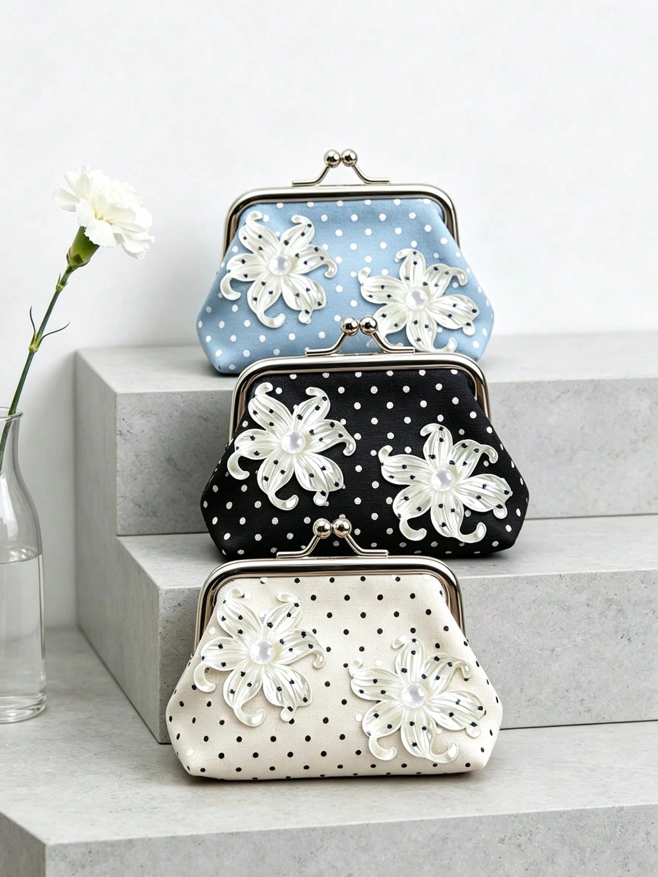 Iris Flower Decorative Coin Purse, Polka Dot Earphone Storage Bag, Metal Kiss Lock Digital Pouch, 3D Flower Small Handbag, Eye-Catching Floral Decoration, Vintage Polka Dot Elements, Suitable For Stor