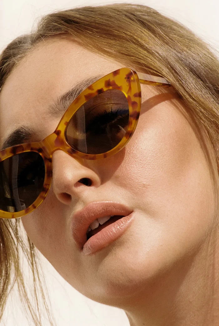 Isla | Honey Tort