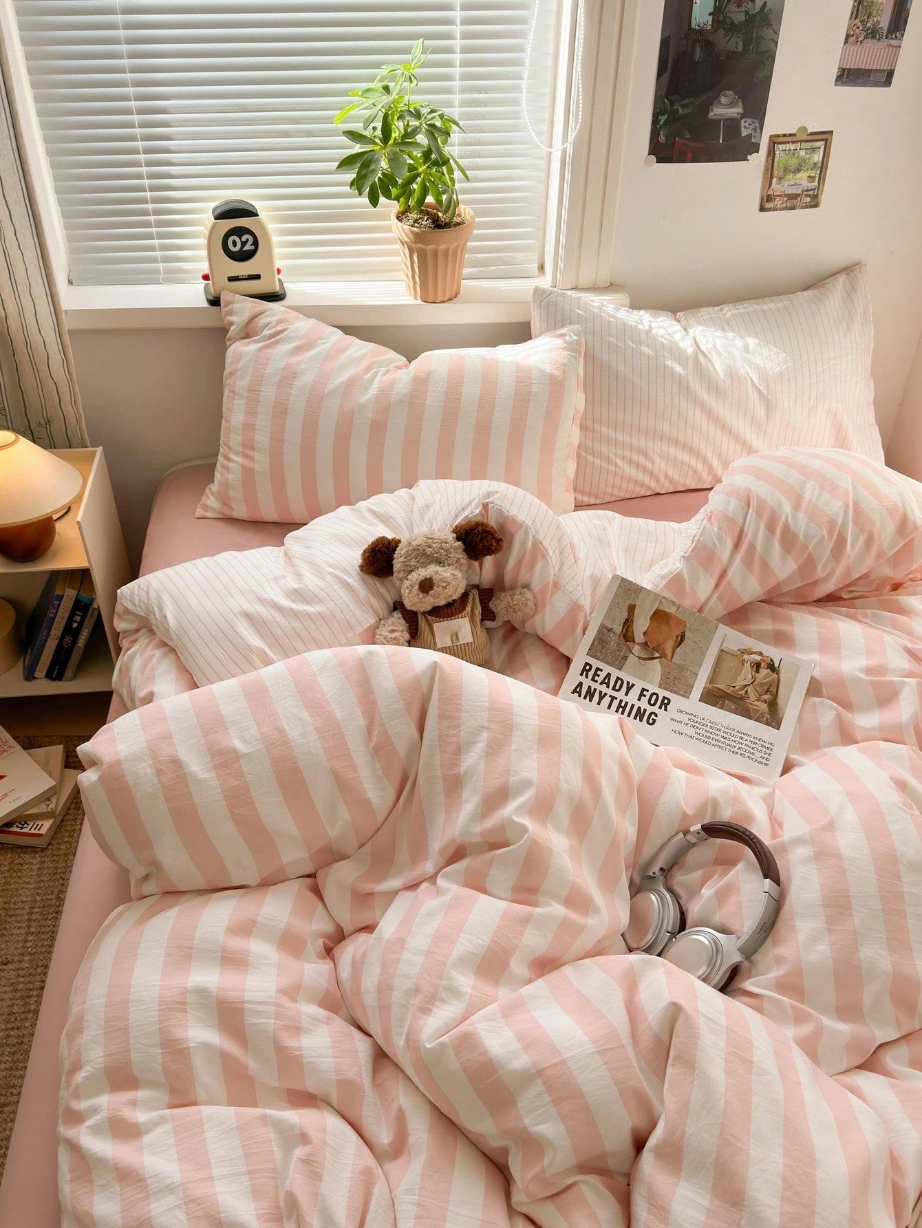 Japanese Minimalist Morandi Peach Pink 3-Piece Washable Polyester Duvet Cover Set, Suitable For All Seasons, Machine Washable, Multiple Sizes Available, Includes 1 Duvet Cover And 2 Pillowcases, Duvet
