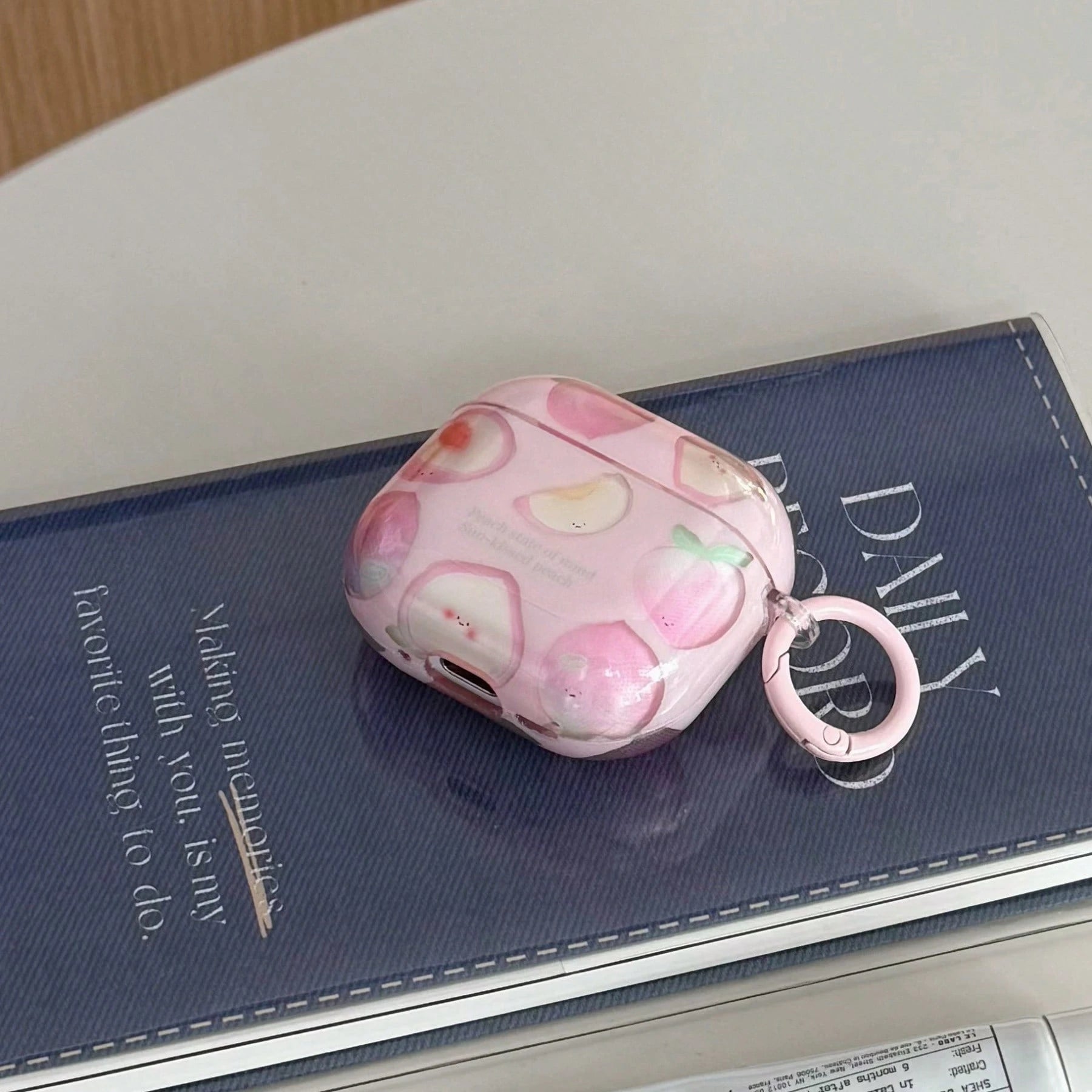 Korean Style Minimalist Peach Earphone Case Compatible With AirPods 4, Cute Earphone Cover Compatible With Apple 2, 3, New Protective Case With Pendant Compatible With Airpods Pro 3, Korean Style Earp