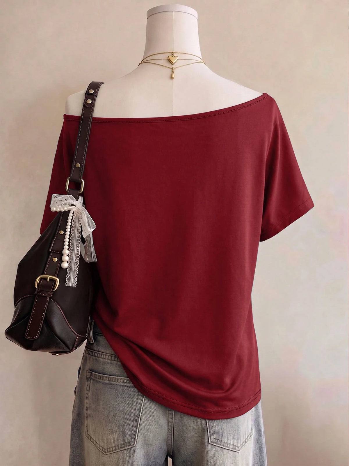 Lalippa Women's Minimalist Print Asymmetric Shoulder Top