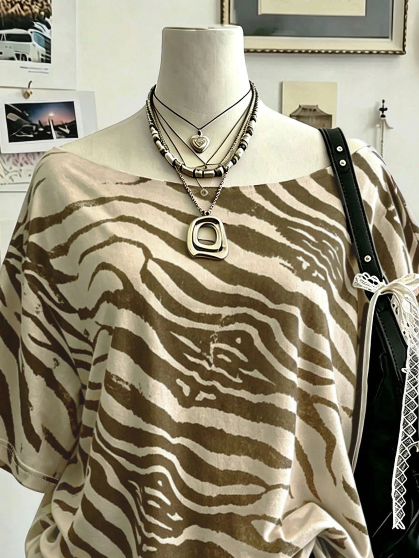 Lalippa Women's Plus Size Animal Print T-Shirt, Loose Shoulder T-Shirt, Asymmetrical Neck Top Suitable For Performance & Outings CasualGift For Friends