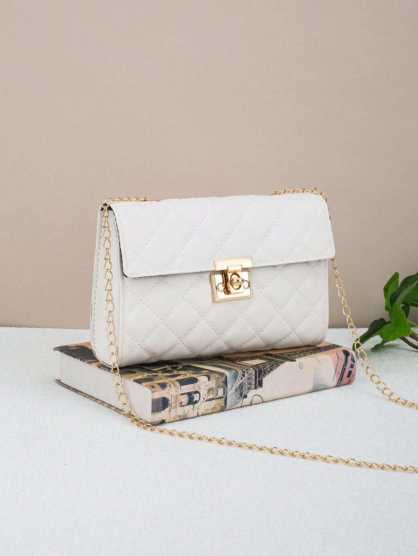 Large Capacity Quilted Chain Small Square Bag, Minimalist Style Quilted Lock Chain Bag, Elegant Elegant Shoulder Small Square Bag, Metal Lock Design Shoulder Crossbody Women's Bag, Suitable For Daily