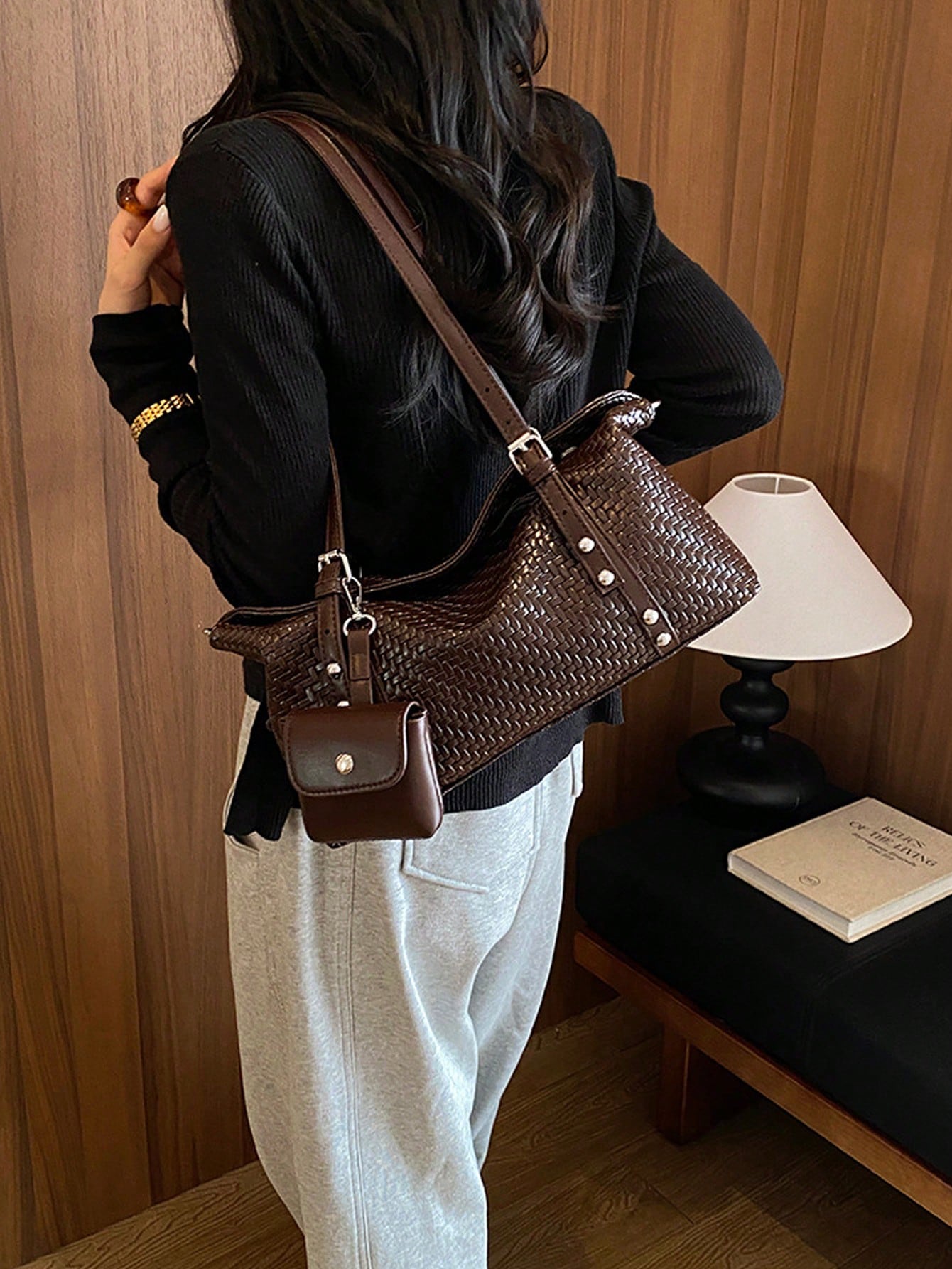 Large Capacity Women's 2026 New Autumn/Winter Fashion Versatile Exquisite Shoulder Bag Premium Underarm Bag