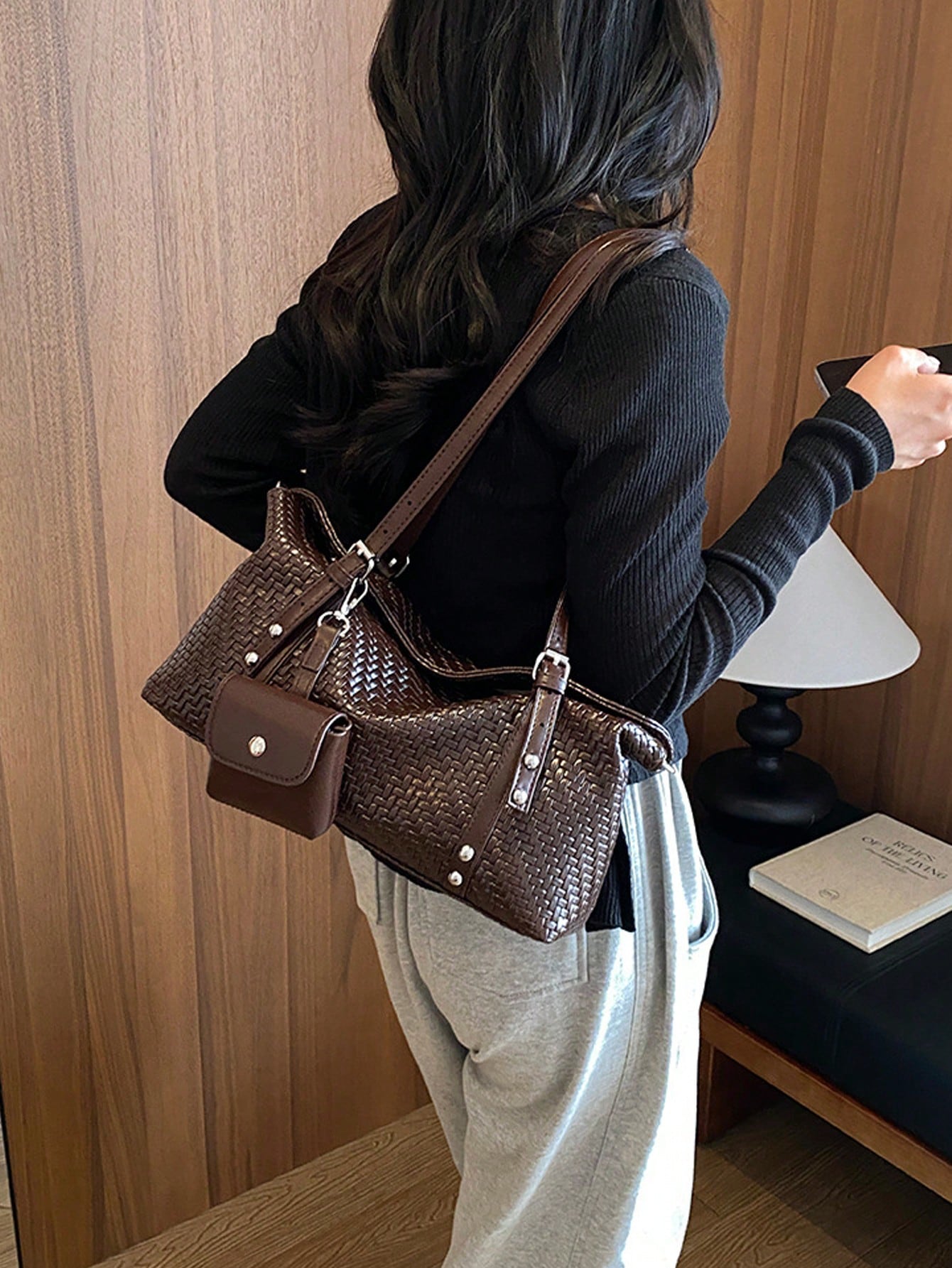 Large Capacity Women's 2026 New Autumn/Winter Fashion Versatile Exquisite Shoulder Bag Premium Underarm Bag