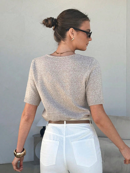 Lavishia Women's Elegant Minimalist V-Neck Short Sleeve Fancy Yarn Knit Top Suitable For Daily Wear Office Loose Casual Sleeveless Vest Summer Beige