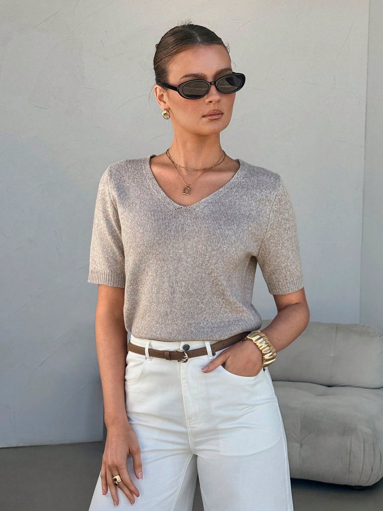 Lavishia Women's Elegant Minimalist V-Neck Short Sleeve Fancy Yarn Knit Top Suitable For Daily Wear Office Loose Casual Sleeveless Vest Summer Beige