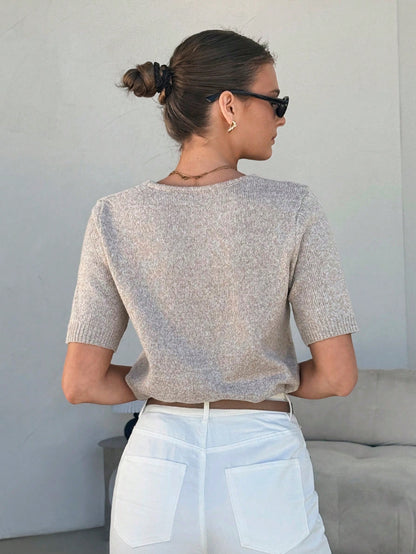 Lavishia Women's Elegant Minimalist V-Neck Short Sleeve Fancy Yarn Knit Top Suitable For Daily Wear Office Loose Casual Sleeveless Vest Summer Beige