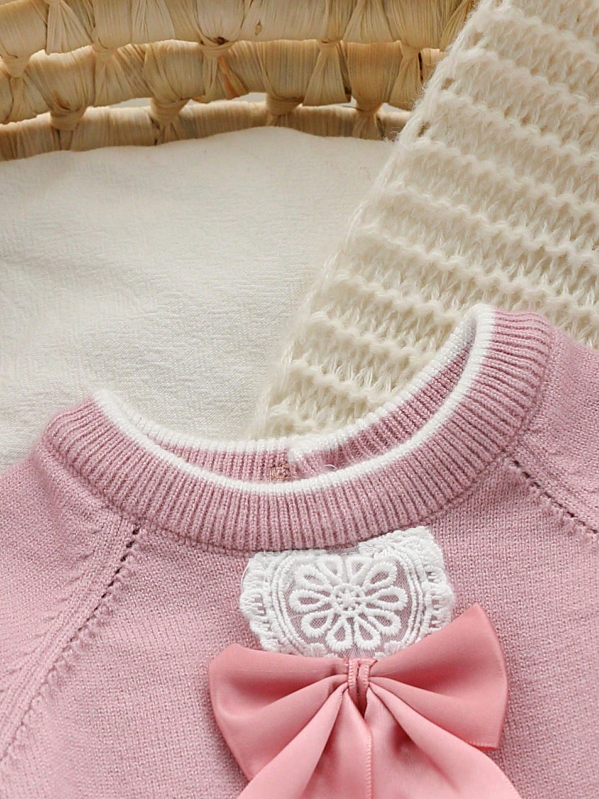 Light Pink Newborn Baby Girl Outfit Set With Lace Trim Sweater,Footed Pants&Knit Hat,Cute Autumn Long Sleeve Pink Bow Baby Set For Baby Shower