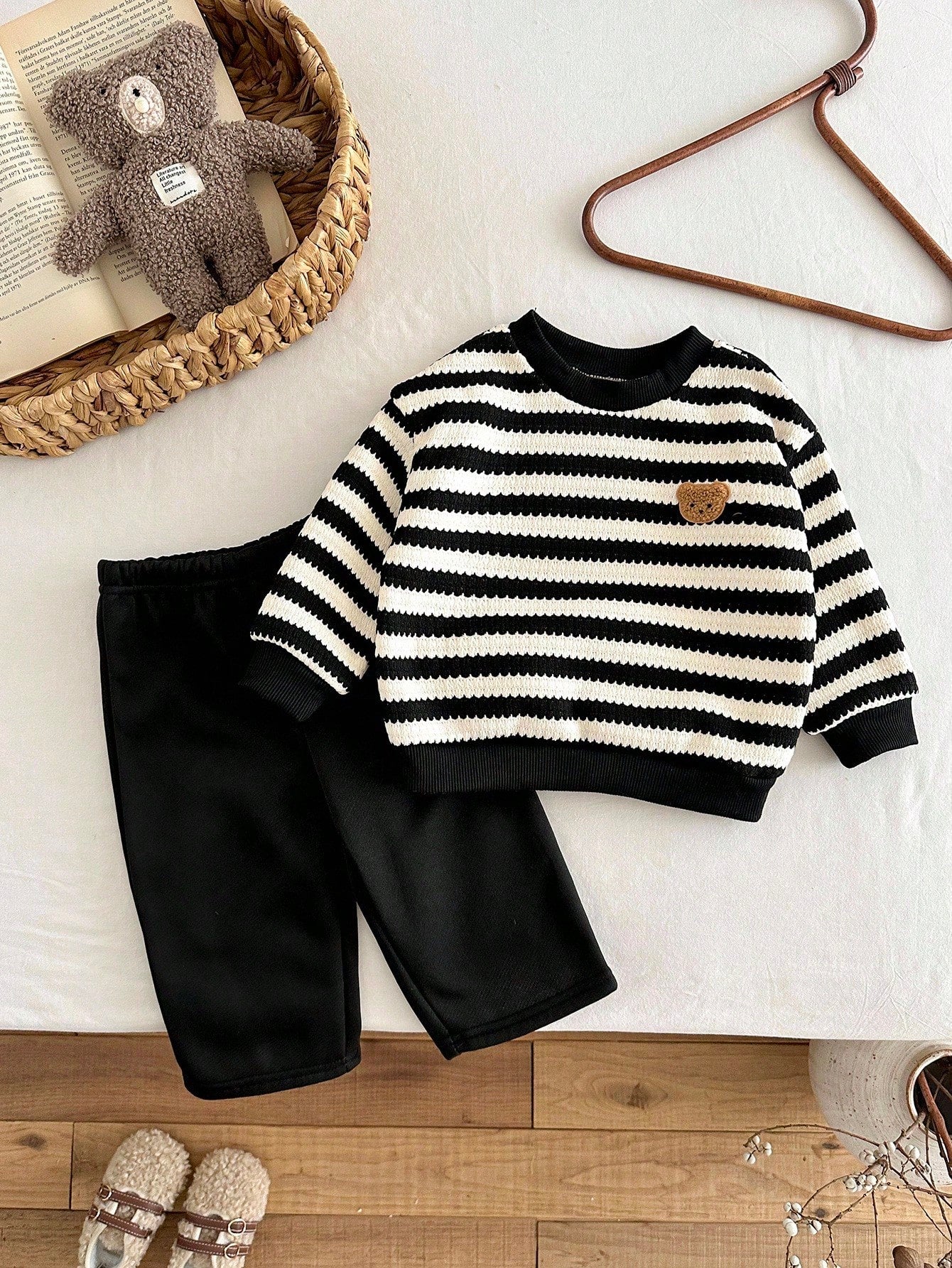 LMoss Kids 2pcs Baby Boy Striped Crew Neck Sweatshirt And Pants Set, Thermal Lined, Thickened, Autumn/Winter