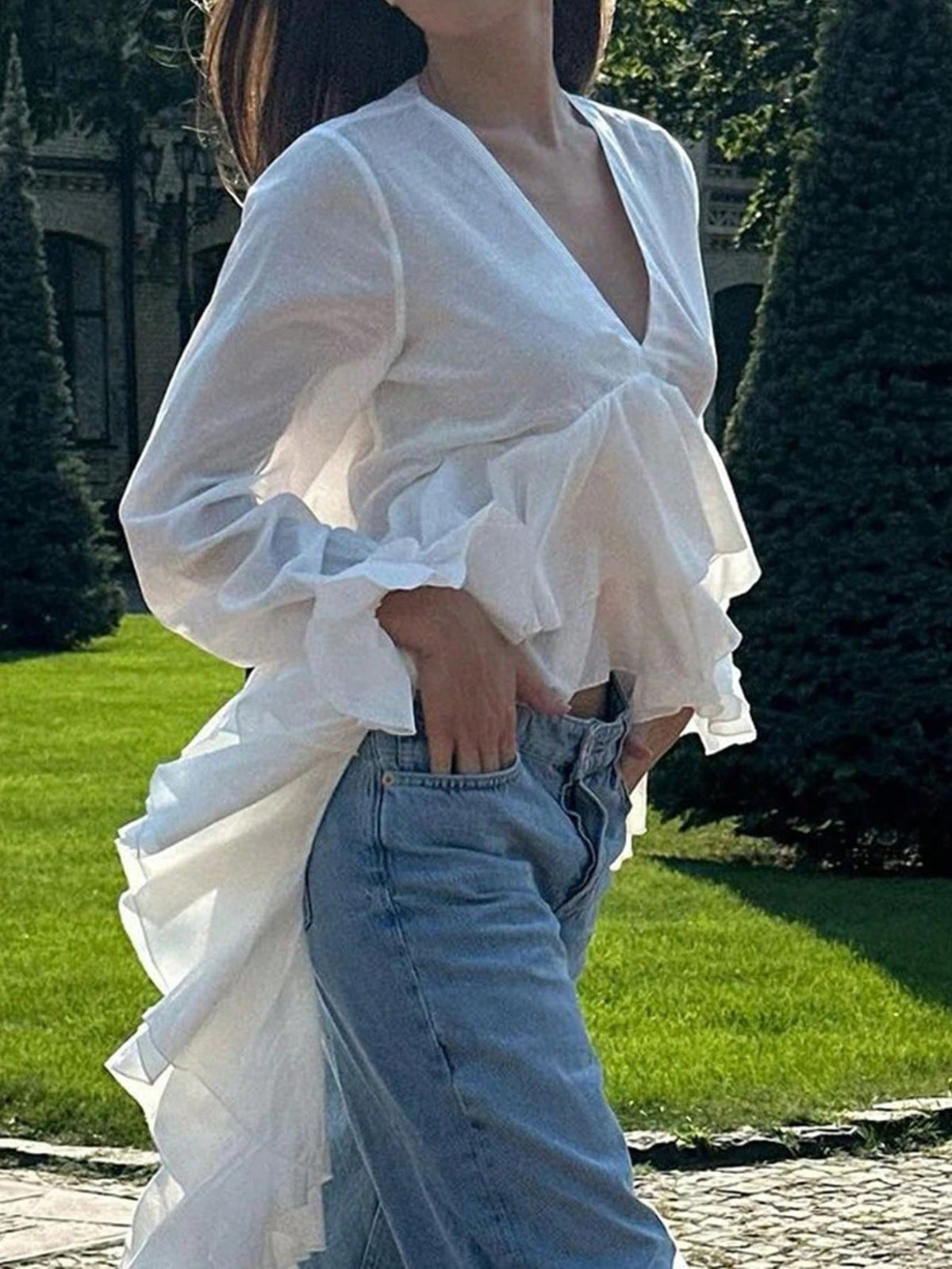 Loose White Women's Blouse, 2025 Fashion V-Neck Long Sleeve Shirt, Elegant Asymmetrical Ruffle Hem Top, Woven Fabric With Pleated Ruffle Trim, Graceful For Daily Wear, Spring & Autumn
