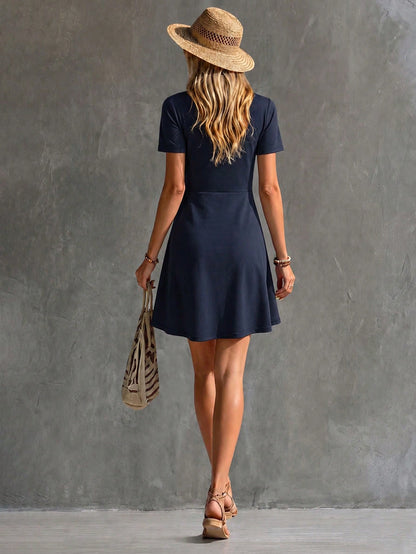 LUNE 2026 Summer New V-Neck Knot Short Sleeve Midi Dress, Traceable Cotton Fabric Comfortable, Casual Lazy, Fresh Vacation Style, Suitable For Daily Wear, Vacation Look, Casual Outings, A-Line L