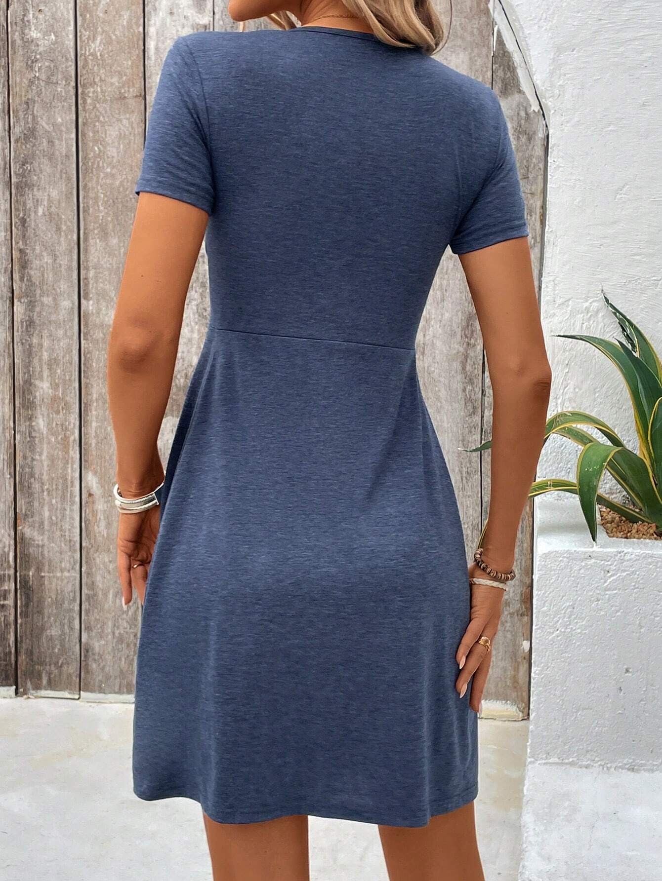 LUNE 2026 Summer New V-Neck Knot Short Sleeve Midi Dress, Traceable Cotton Fabric Comfortable, Casual Lazy, Fresh Vacation Style, Suitable For Daily Wear, Vacation Look, Casual Outings, A-Line L