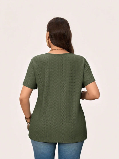 LUNE Plus Size Solid Color Round Neck Short Sleeve Casual T-Shirt