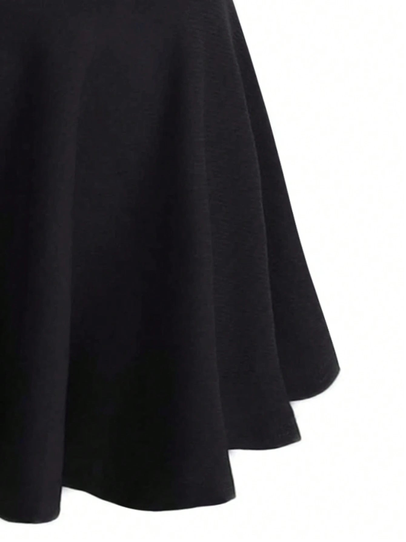 LUNE Solid Flare Skirt