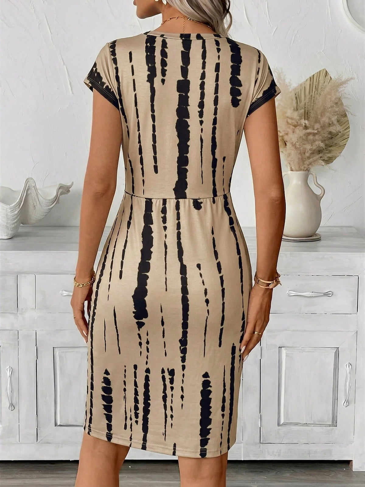 LUNE Women's Casual Sequence Twist Patterned All-Over Print Fitted Dress,Summer Dresses For Women,Dresses For Women Elegant Brunch Black