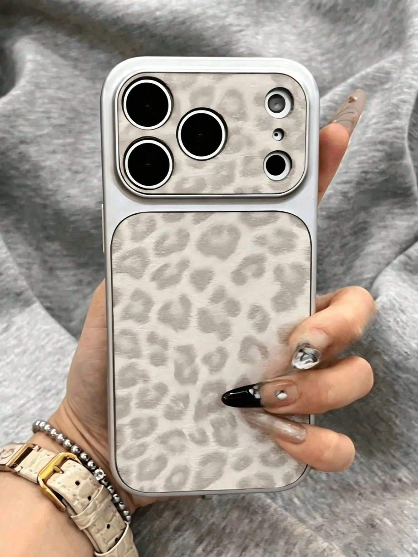 Luxury Leopard Print Lens Protection 17 Pro Max 16 15 14 Pro Max 13 12 11 Fashion Creative Personalized Instant Transformation 17 Phone Case