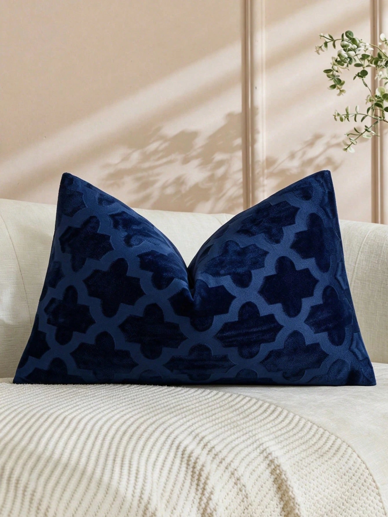 Luxury Textured Embossed Velvet Cushion Case, Vintage Moroccan Trellis Geometric Pattern Dark Green Decor Throw Pillow Cover For Living Room Farmhouse Boho Home Decor, 18x18 Inch All Season Navy
