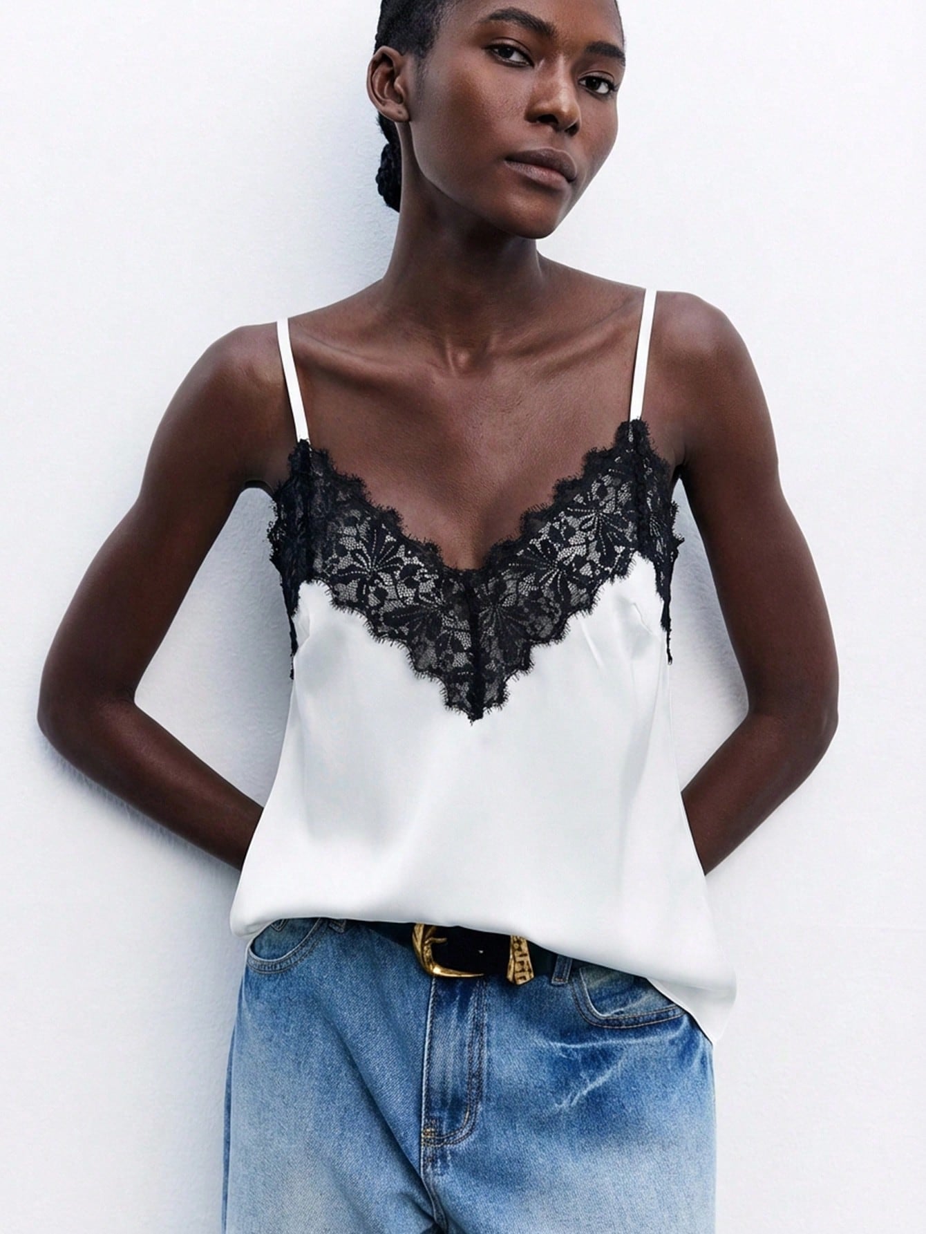 Maija Women's Black And White Elegant Lace Cami Top, Chic Comfortable Strap Summer Night Vacation Business Casual Party Top Autumn Halloween