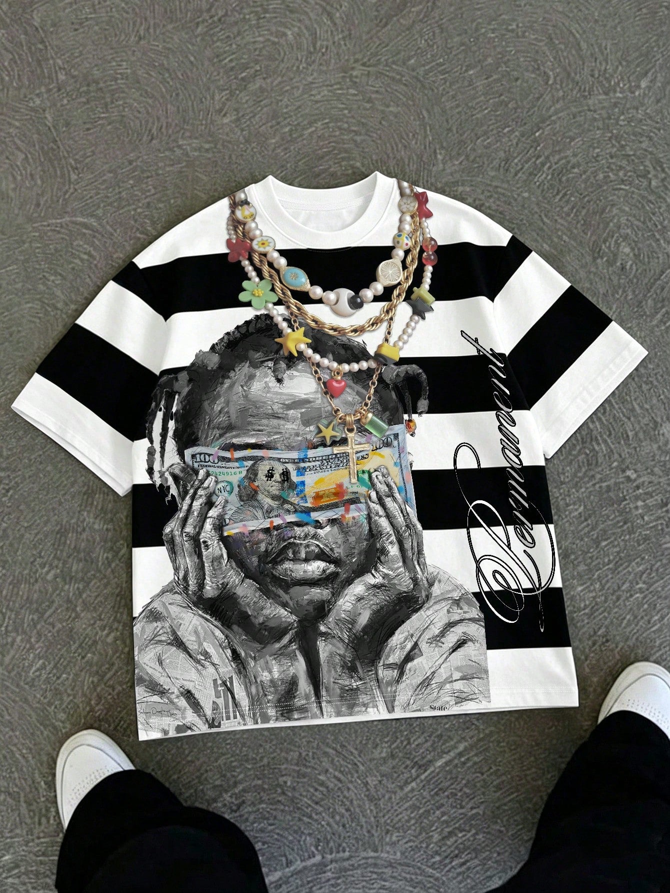 Manfinity EMRG Men's Streetwear Short Sleeve T-Shirt, Black And White Striped Portrait Dollar Bill Print Retro American Style Tee, Summer Street Wear Holiday