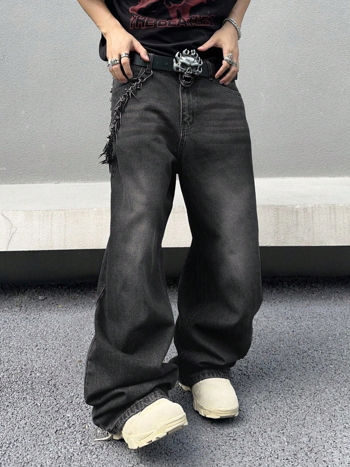 Manfinity EMRG Plus Size Men's Casual Pockets Straight Loose Fit Versatile Denim Jeans Hang Out Street Sport, Grunge
