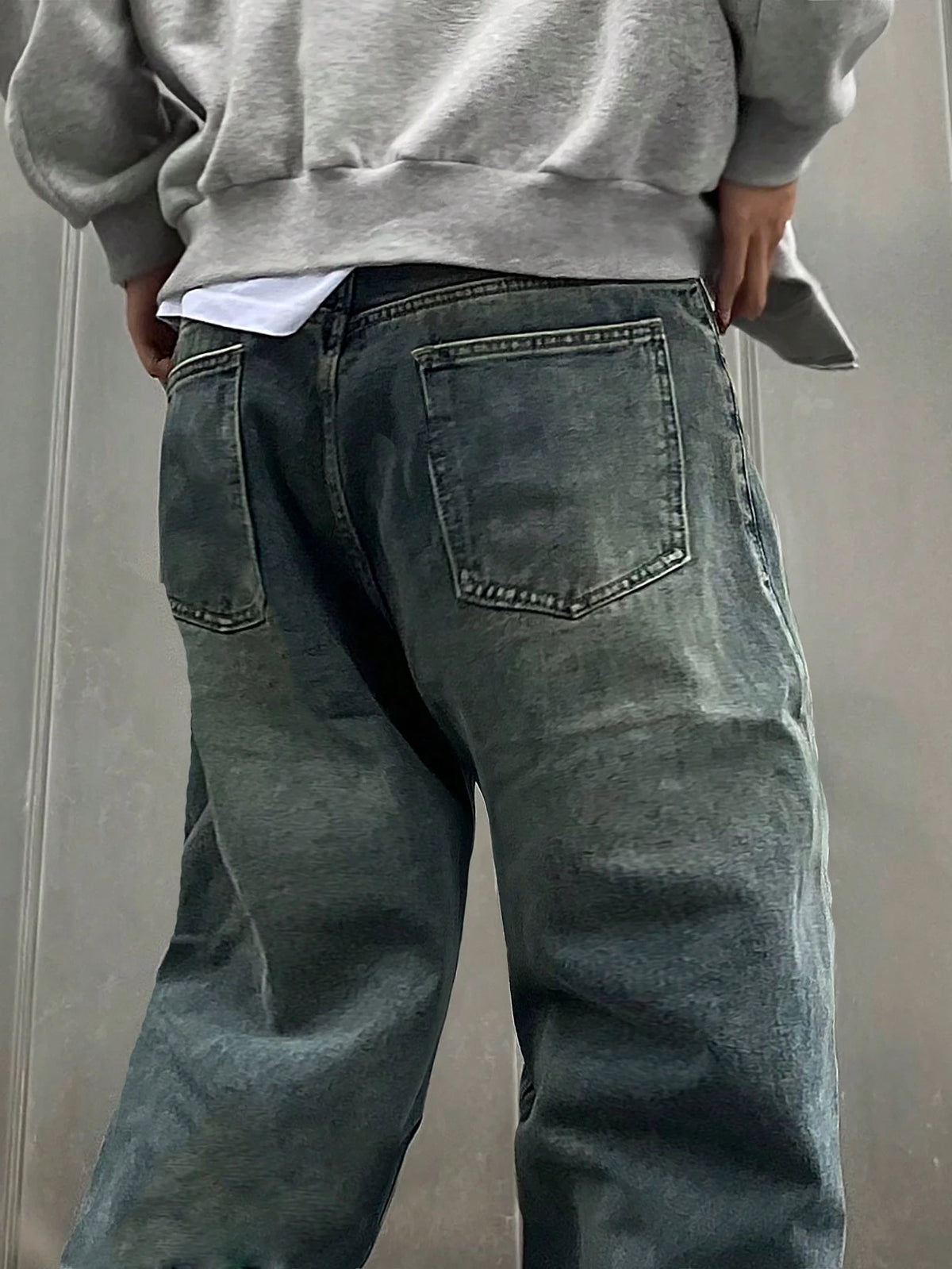Manfinity Hypemode Plus Size Men's Light Blue Distressed Baggy Jeans,Solid Color Straight Leg Cargo Denim Pants With Pockets,Autumn Streetwear For Evening Commute,Emo