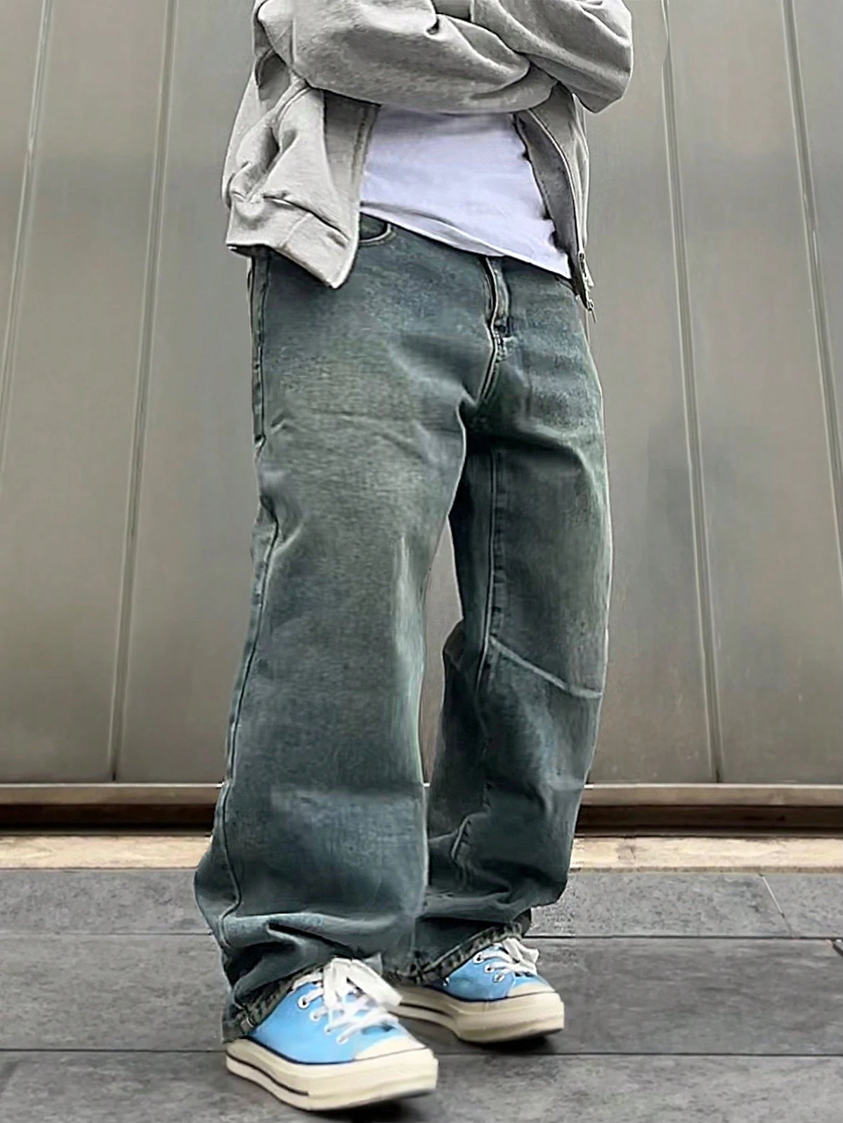 Manfinity Hypemode Plus Size Men's Light Blue Distressed Baggy Jeans,Solid Color Straight Leg Cargo Denim Pants With Pockets,Autumn Streetwear For Evening Commute,Emo