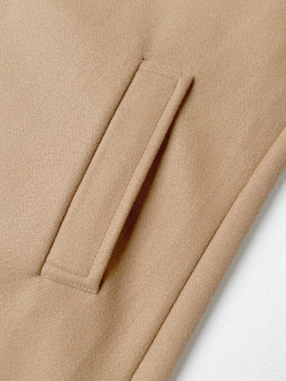 Manfinity Mode Men's Minimalist Button Long Sleeve Overcoat, Fashionable And Versatile
