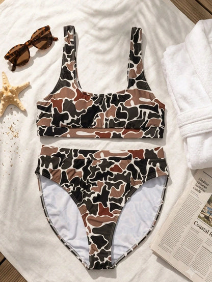 Matching Couple'S Beach Swimwear For Summer: A Sexy Push-Up Camo Bikini Set For Women And Camo Swim Trunks For Men.