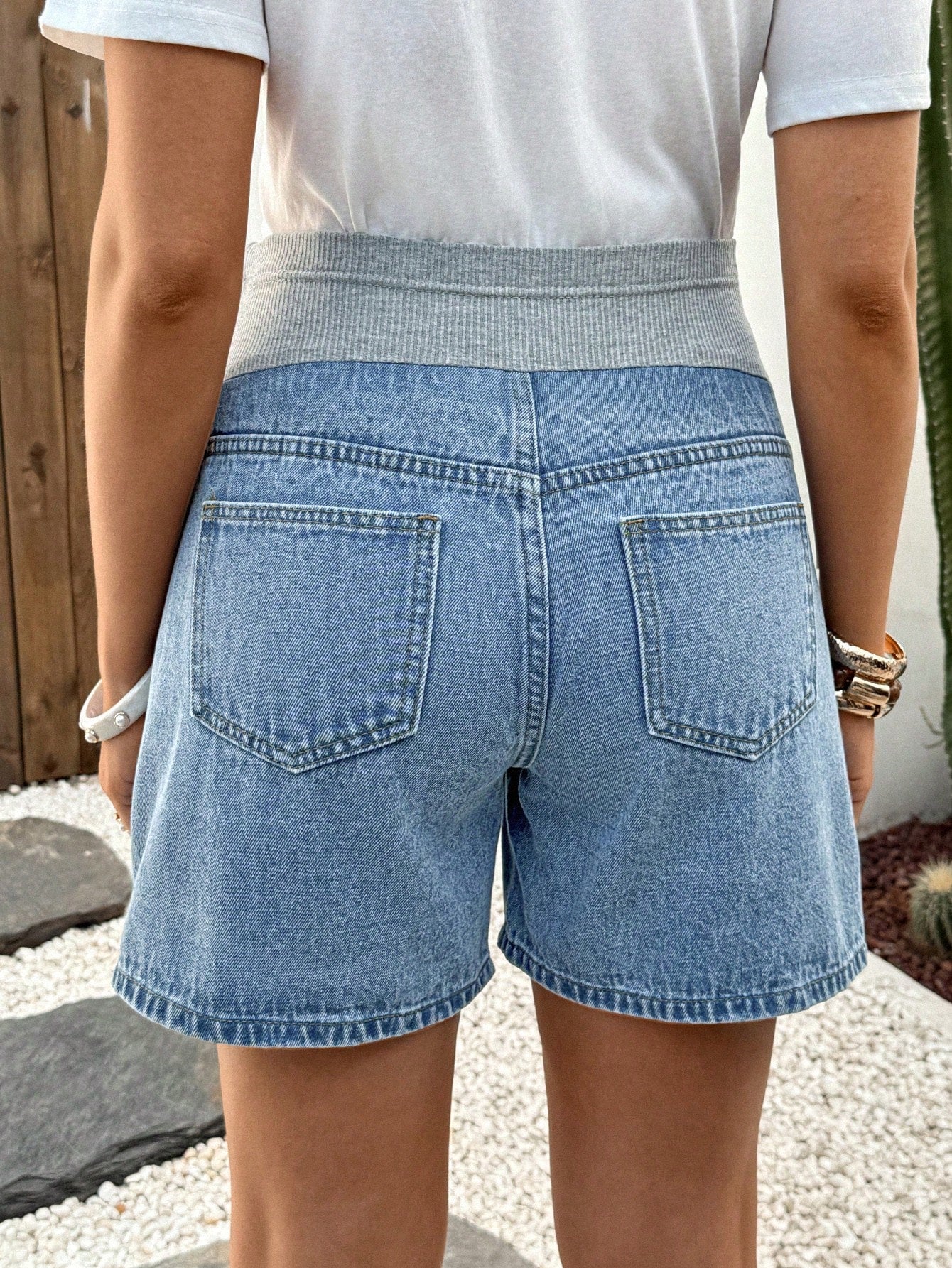 Maternity Light Blue Denim Shorts For Summer,Smart Casual Pregnant Women's Stretchy Belly Band Patchwork Pocket Casual Daily Wear Y2k Streetwear