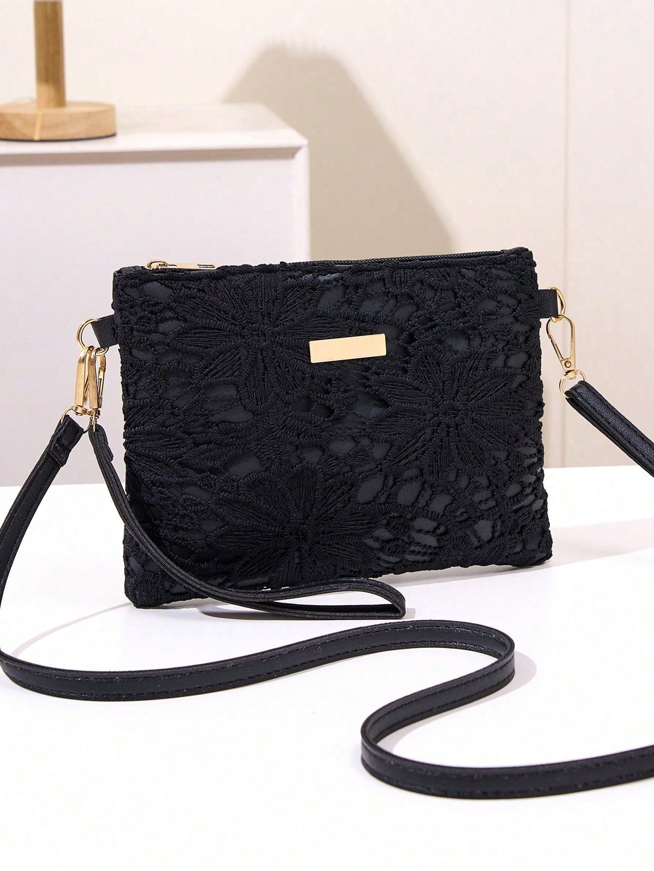 Mini Hollow Floral Woven Beach Bag, Wristlet, Coin Purse, Shoulder Bag, Women's New Multi-Function Compact Unique Square Shoulder Bag
