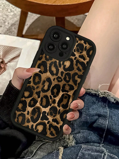 Minimalist Luxury Black Zebra Print Beige Zebra Print Textured Fashion Phone Cases Wrist Strap Compatible With IPhone 17 Pro Max/17 Pro/17 Air/17/16 Pro Max/16/16 Pro/16 Plus/16e/15/15 Plus/15 Pro/15