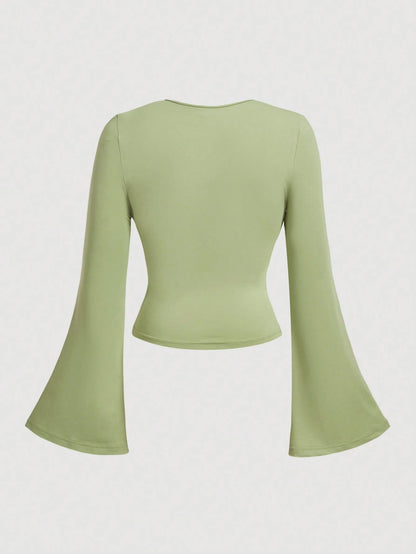 MOD Plus Size Autumn V-Neck Lace Trim Bell Sleeve Cropped Fitted T-Shirt, Spring/Summer, Sweet Girl Style, Casual Daily Commute