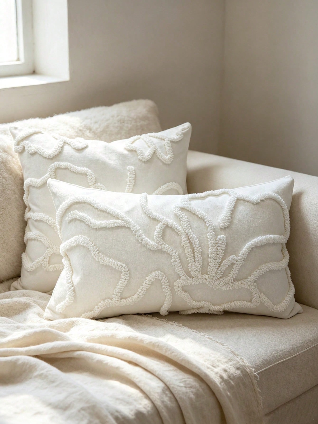 Modern Natural Style Tufted Pillow Cover 18*18 Inches, Abstract Plant Vine 3D Textured Cushion Cover, White Off-White Minimalist Decorative Pillow Cover, Suitable For Sofa, Living Room, Bedroom, Wabi