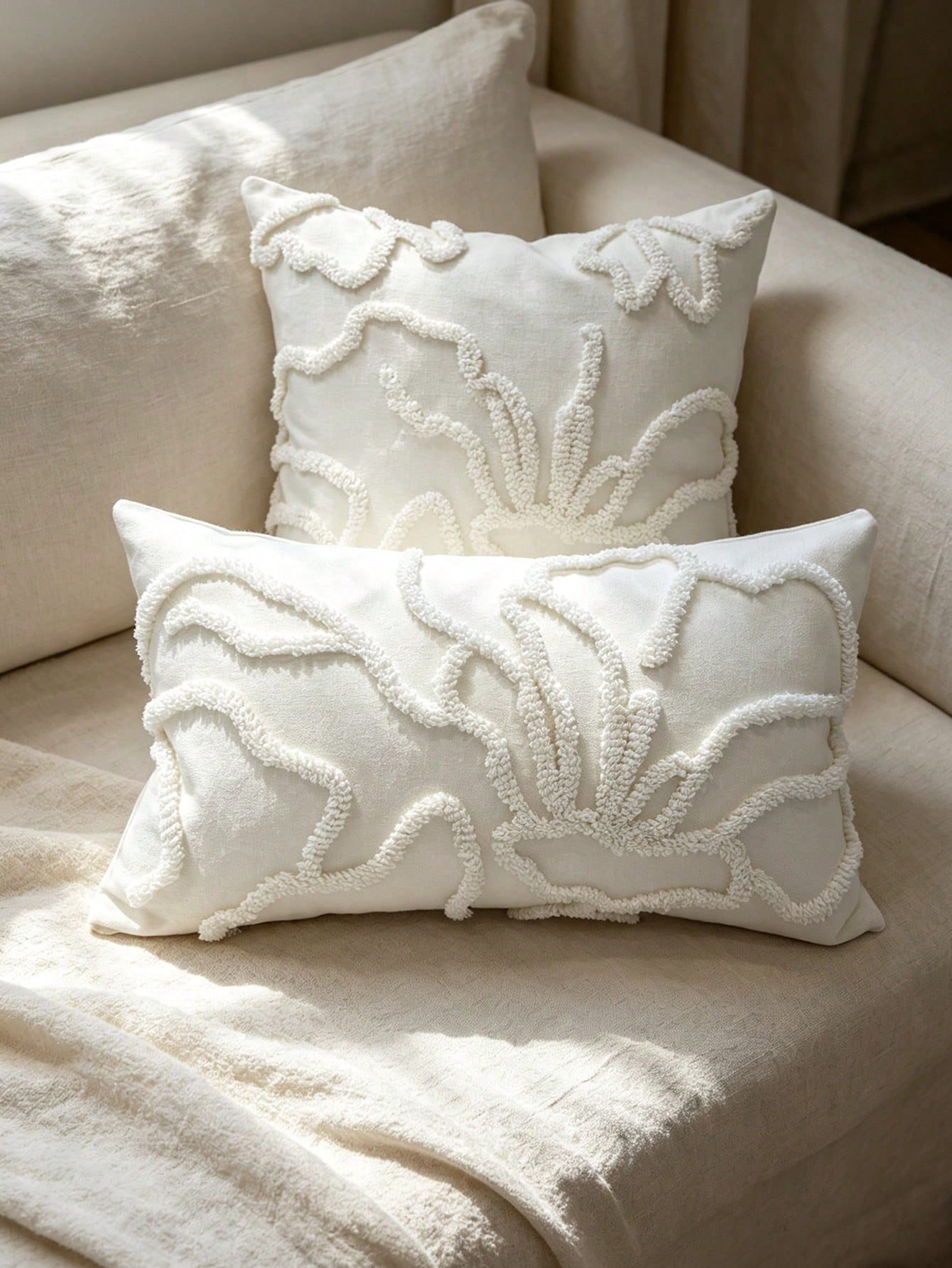 Modern Natural Style Tufted Pillow Cover 18*18 Inches, Abstract Plant Vine 3D Textured Cushion Cover, White Off-White Minimalist Decorative Pillow Cover, Suitable For Sofa, Living Room, Bedroom, Wabi
