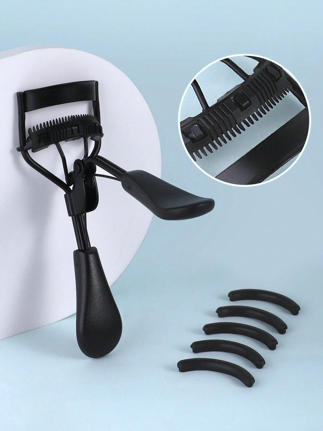 MONKIDS 1pc Portable Eyelash Curler With Silicone Pad, 1pc Black Eyelash Curler With Comb, Long-Lasting Shaping, Eyelash Lifting, Big Eyes, Suitable For Daily Makeup Eyelash Curling,Makeup,Cheap,Room