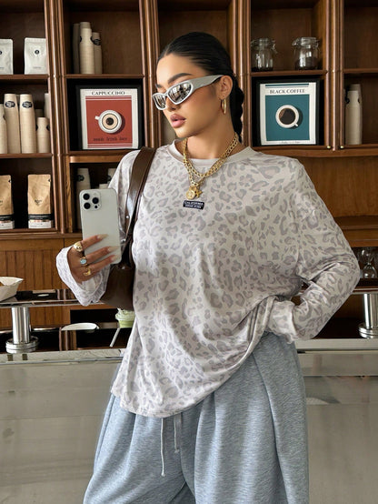 Muchica Plus Size Women's Leopard Print Crew Neck Drop Shoulder Long Sleeve Loose Casual T-Shirt Fall