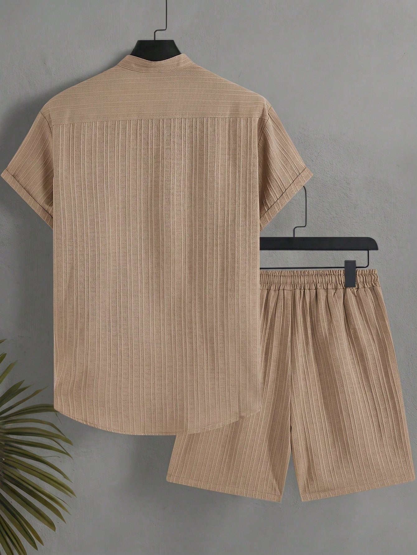 Naviga Onda Men's Plus Size Textured Single-Breasted Short Sleeve Shirt And Pocket Drawstring Waist Beach Shorts Set Holiday/ Vacation/ Beach/ Hawaii/ Tropica