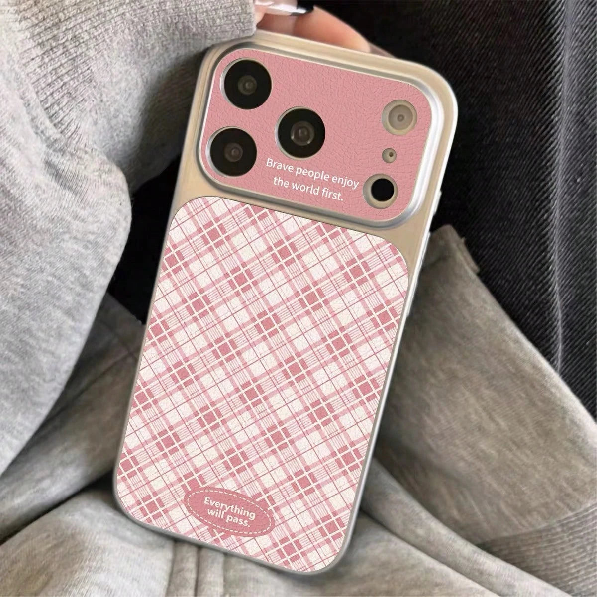 New Minimalist Vegan Leather Pink Plaid English Letter Full Coverage Phone Case Compatible With Iphone 18 Pro Max, 13, 16, 15, 16 Pro, 14 Plus, Air, Anti-Drop Soft Cover, Cartoon Design, Unisex