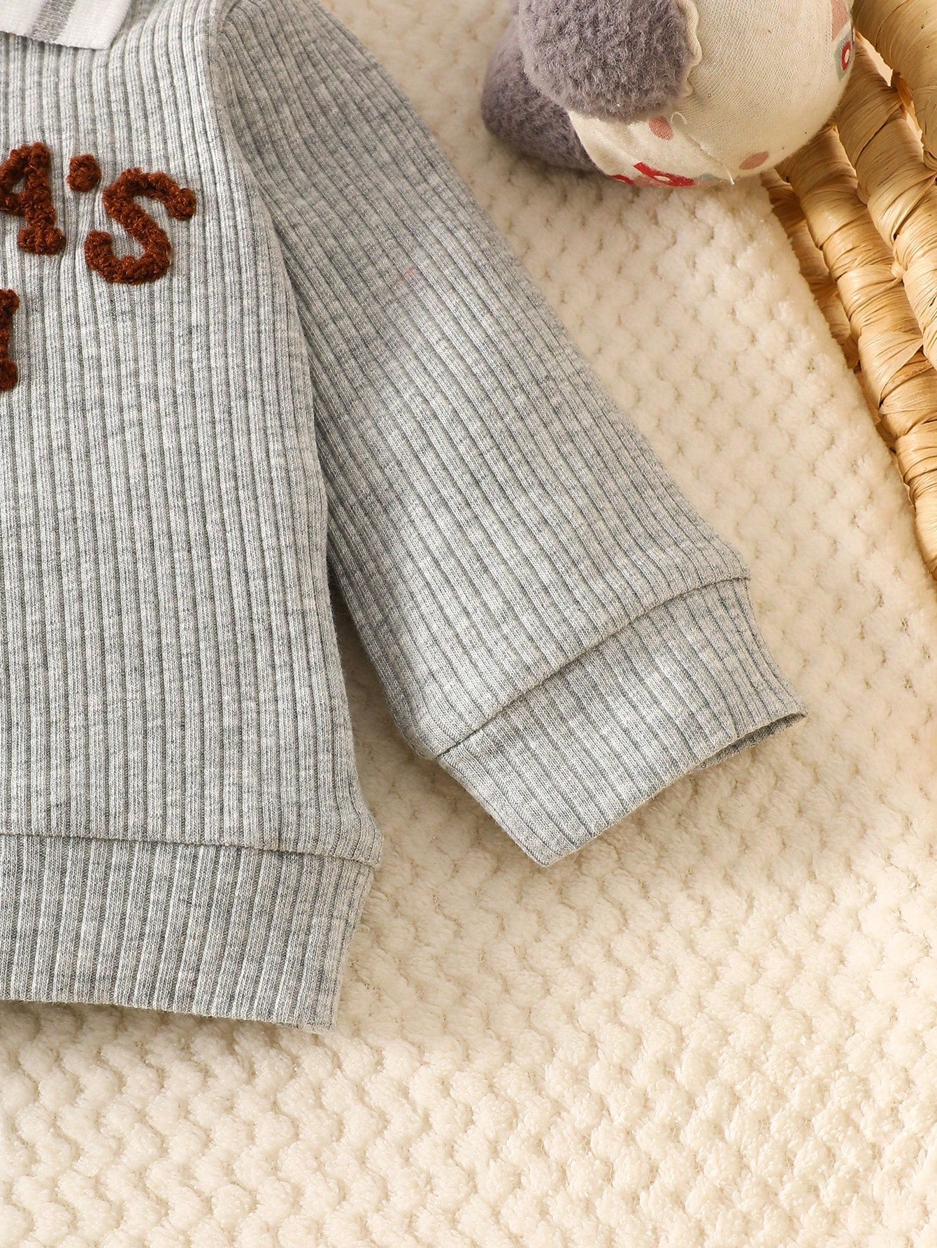 Newborn Baby Boy Autumn/Winter Gray Long Sleeve Set, White Polo Collar, 3D Towel Embroidery Letter Pattern, Gray Casual Long Pants, Soft And Comfortable Fabric, Fashion Casual Style, Suitable Fo