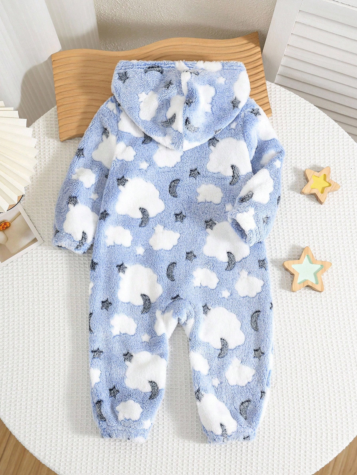 Newborn Baby Boy/Girl Cute Cartoon Star Pattern Fluffy Hooded Long Sleeve Jumpsuit, Suitable For Autumn/Winter Outings And Home Wear