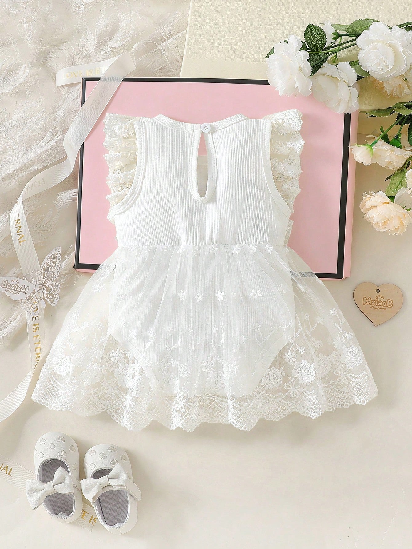 Newborn Baby Girls Summer All White Sweet Princess Lace Bow Floral Embroidery Sleeveless Romper Dress Cute Elegant Christening Baptism Dress Outfit