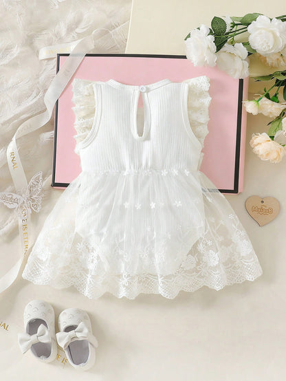 Newborn Baby Girls Summer All White Sweet Princess Lace Bow Floral Embroidery Sleeveless Romper Dress Cute Elegant Christening Baptism Dress Outfit