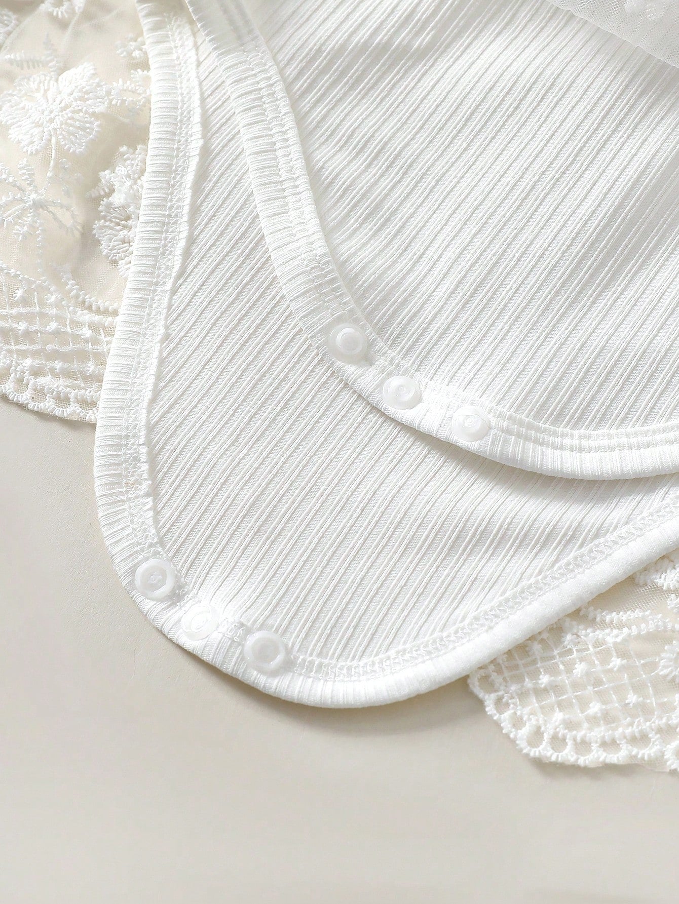 Newborn Baby Girls Summer All White Sweet Princess Lace Bow Floral Embroidery Sleeveless Romper Dress Cute Elegant Christening Baptism Dress Outfit
