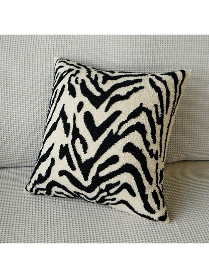 One Embroidered Tiger Pattern Pillow Cover, Light Luxury Decorative Pillowcase For Living Room Bed Sofa Cushion Back Pillow Cover