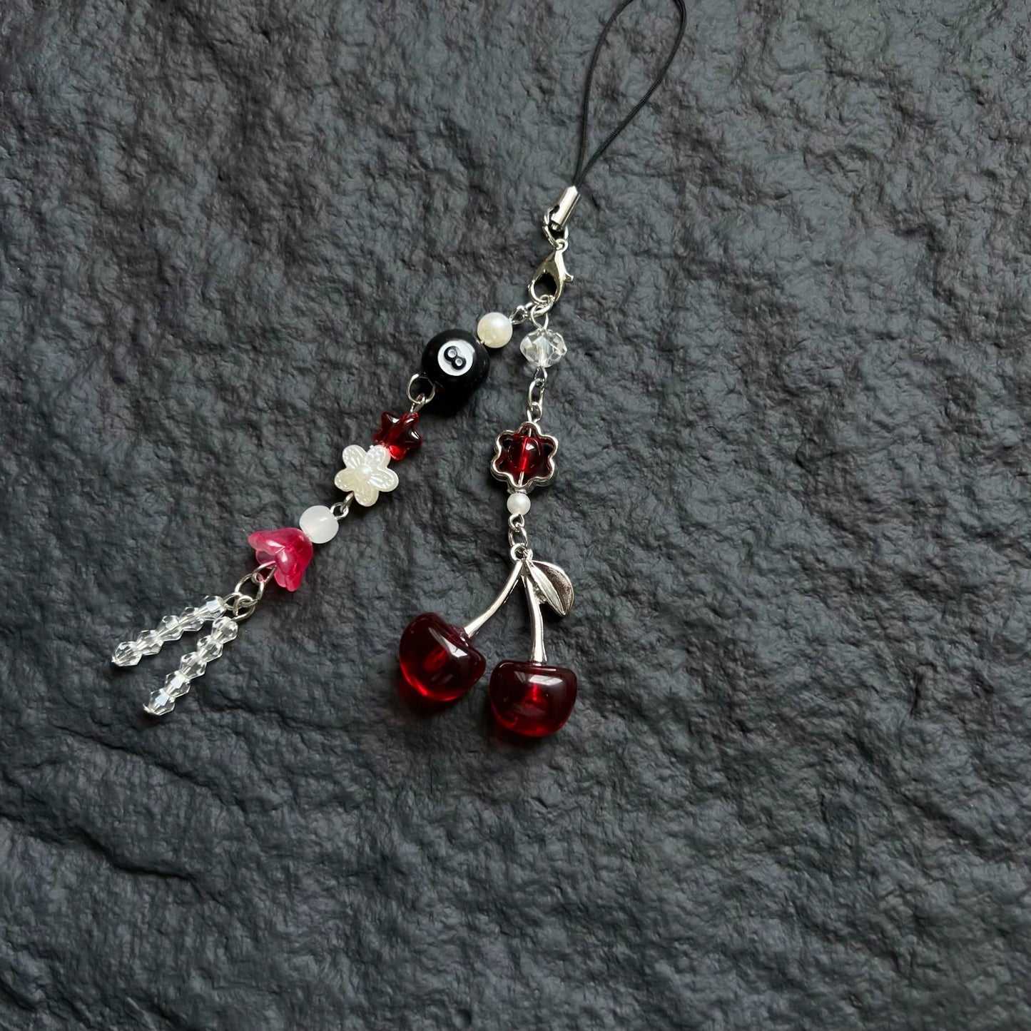 Original Design Dark Princess Style Y2K Style Burgundy Red Cherry Pendant Phone Lanyard Handmade Beaded Black Eight Crystal Beaded Phone Lanyard Phone Charm Phone Decoration Small Pendant Small Decora