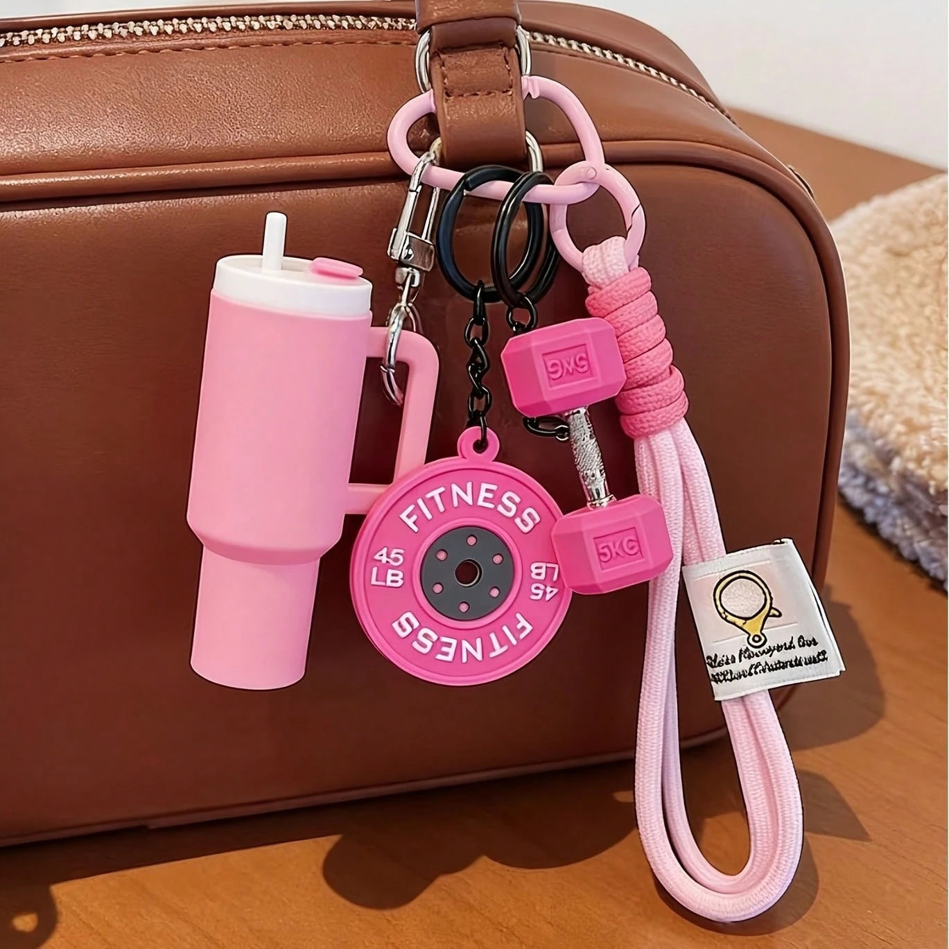 [Original Handmade] Mini Water Bottle Keychain, Braided Rope Keychain/Wrist Accessory, 3D Earphone Accessory, Car Key Anti-Loss Chain, Exquisite Girls Earphone Decoration, Women's Summer Charm Bag Pen